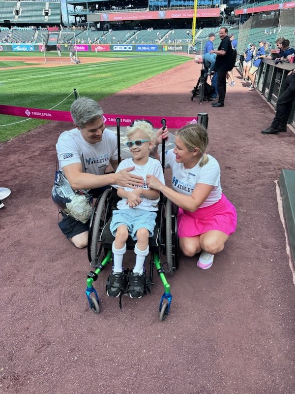 @UpliftingAth A perfect night for baseball ⚾ @Mariners @Twins #RareDisease #WeTackleRare