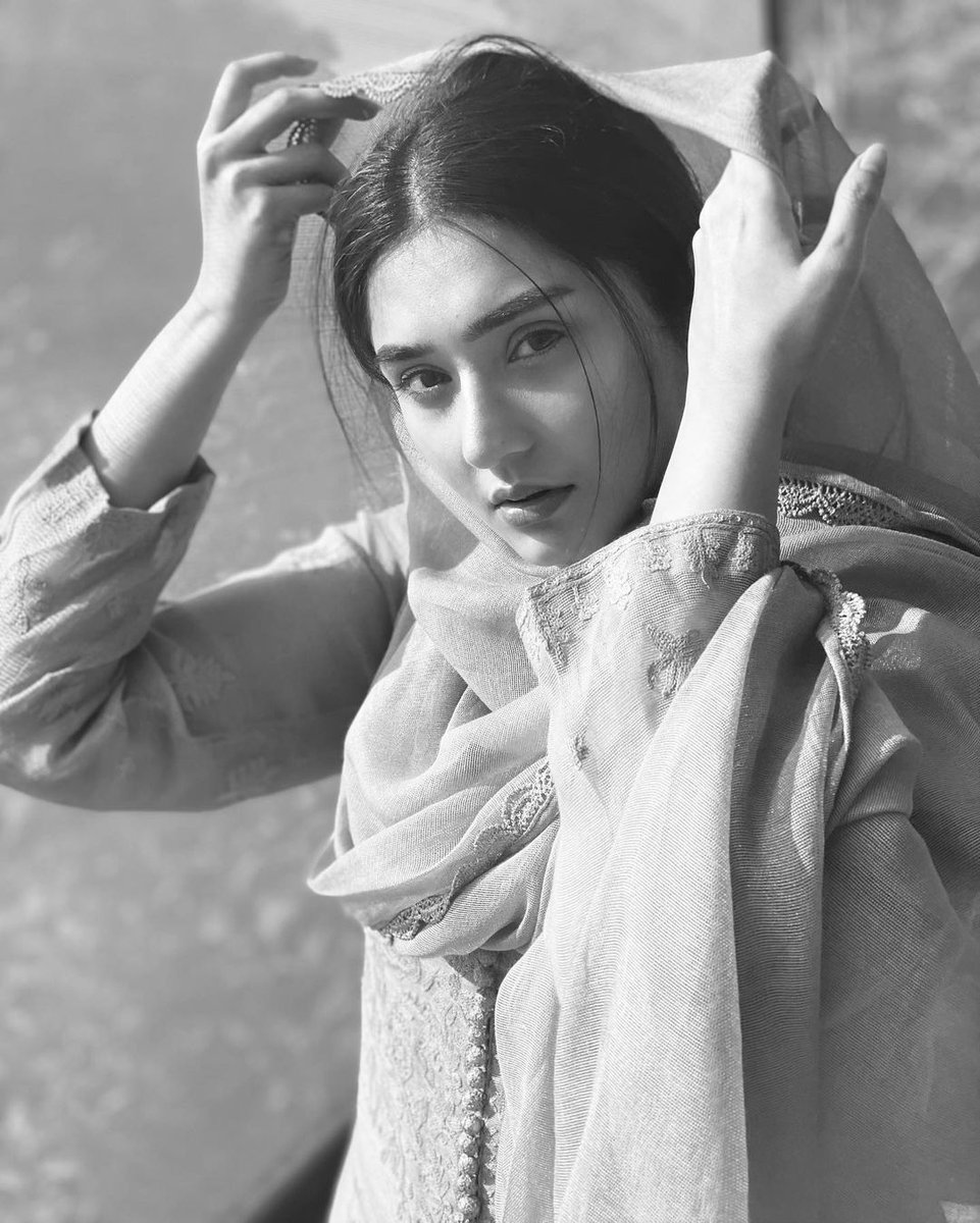 गर कुछ भी ख़बर होती अंजाम-ए-गुलिस्ताँ की... 

हम अपने नशेमन को ख़ुद आग लगा देते...