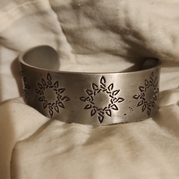 So good I had to share! Check out all the items I'm loving on <a href="/Poshmarkapp/">Poshmark</a> #poshmark #fashion #style #shopmycloset #anneklein #jcrew #none: posh.mk/dUFBW8fdwBb