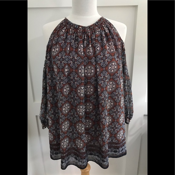 RozetaV's tweet photo. So good I had to share! Check out all the items I'm loving on @Poshmarkapp #poshmark #fashion #style #shopmycloset #rwco #maxstudio #aritzia: https://t.co/Z2Ef71v60q https://t.co/5a8akZr5TP