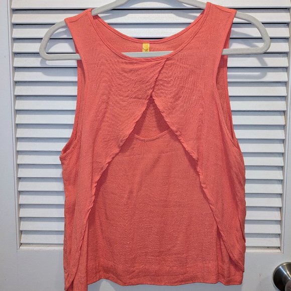 atouchofkenya's tweet photo. So good I had to share! Check out all the items I'm loving on @Poshmarkapp #poshmark #fashion #style #shopmycloset #blaq #tignanello #freepeople: https://t.co/eQKDekeBOL https://t.co/cHgARbY91Y