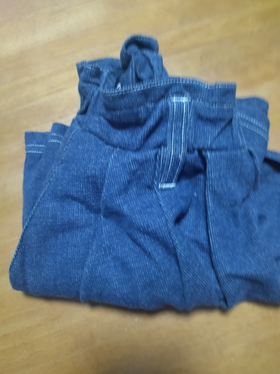 SHOP70704905's tweet photo. 網戸の掃除してカーテン洗った💪

before→after  

大規模修繕時に配られた、窓の固定するやつずっと付けてて邪魔だったので、ポイ。
サイズアウト子供服、メルカリ売却(๑•̀ㅂ•́)و✧

 #捨て活
 #断捨離
 #片付け
 #メルカリ https://t.co/Hbv1d01OYE