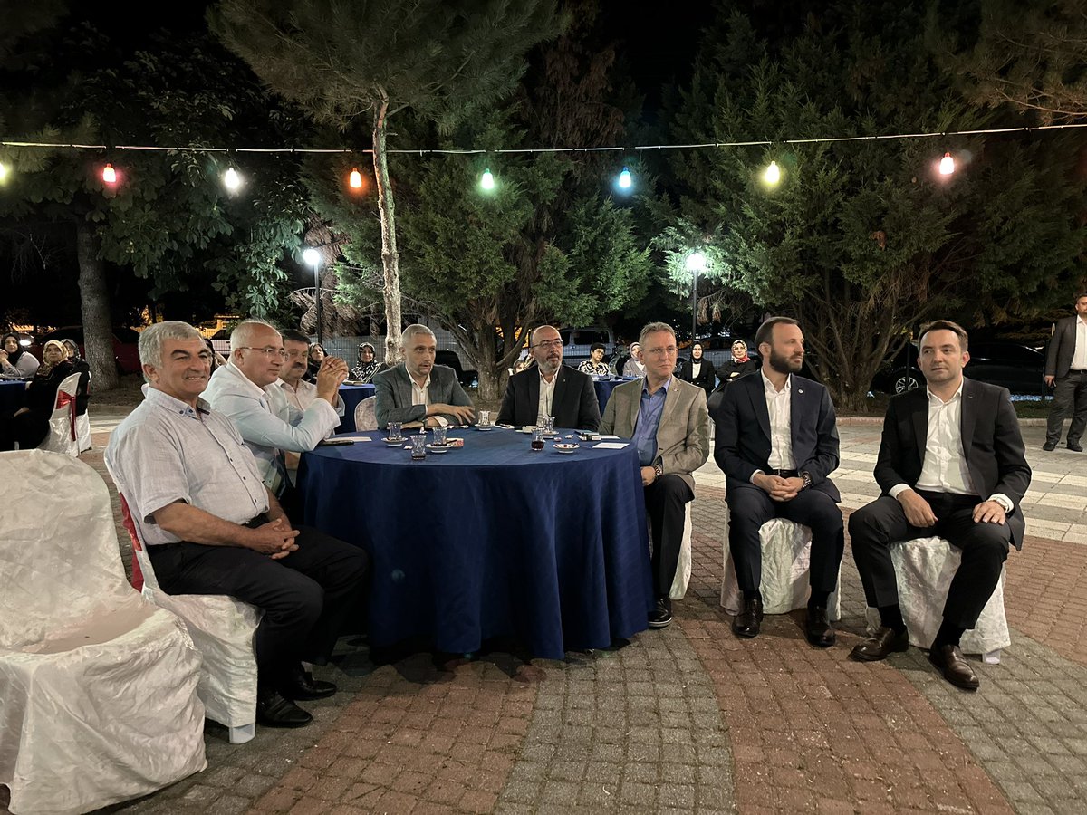 mehmetdemir043's tweet photo. 📌 Tavşanlı/Kuruçay 3 Kademe Teşkilat Toplantısı
AK Parti teşkilatları olarak biz, Türkiye Yüzyılı hedeflerimizde ve halkımıza hizmet yolunda bir araya gelmiş, geleceğe yürüyen güçlü bir aileyiz. 
#Akparti 
#akpartikütahya https://t.co/hx8lt4bio7