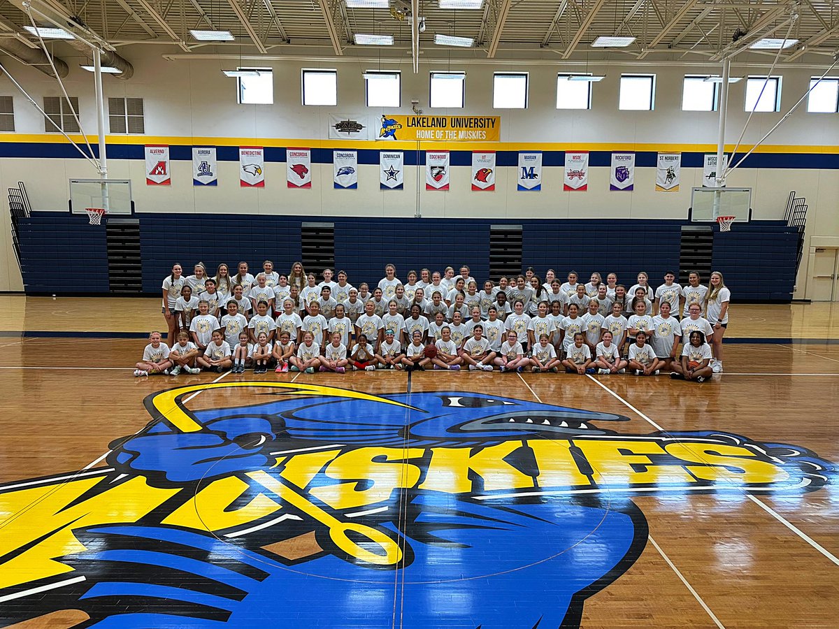 MuskiesWBB's tweet photo. Last week our WBB team had our annual camp. We hope it made a big splash on the youth in our community &amp; beyond! 

These kiddos were able to advance their bball skills, bring out a new competitive side, &amp; have a few dance parties a long the way! 

Future Muskies in the making! 🐠 https://t.co/sCf7LKnWE0