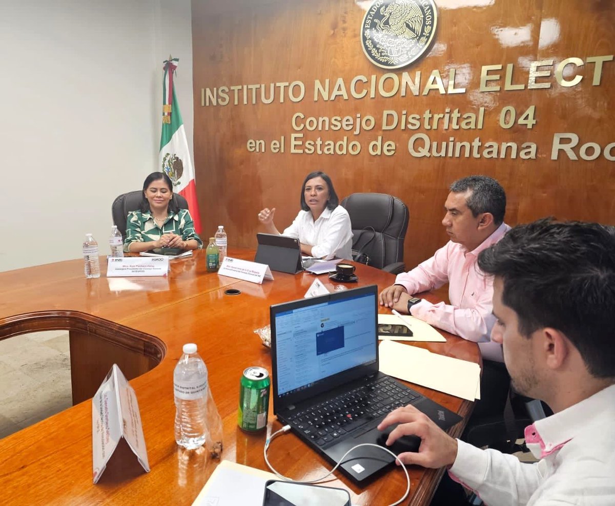 La Consejera <a href="/NormaIreneD/">Norma Irene De La Cruz Magaña</a> y el Consejero <a href="/Montano_Ventura/">Jorge Montaño Ventura</a> sostuvieron una reunión institucional con personal de <a href="/IEQROO_oficial/">IEQROO</a>, con la finalidad de coordinar trabajos de cara a las #Elecciones2024MX.