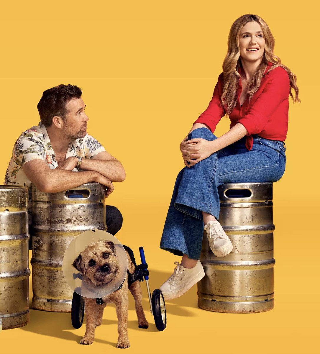 CorporatN's tweet photo. @CorporatN entrevistó a los creadores y protagonistas de la nueva serie “Colin From Accounts” de @UniversalPlus. La serie australiana llega al canal  con una divertida y cautivadora historia de amor. Lea la entrevista completa aquí⬇️
https://t.co/n3q5KxS94C https://t.co/94LX2k2jZw