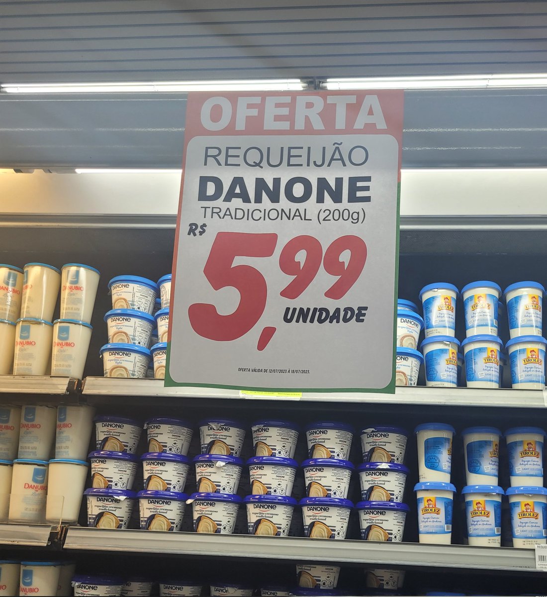 KriskaCarvalho's tweet photo. O requeijão chegou a custar R$ 16,00 o ano passado. O leite e seus derivados tiveram um aumento surreal no governo anterior.

Hoje já podemos observar a queda em vários produtos.

Faz o L https://t.co/lnTmV6etox