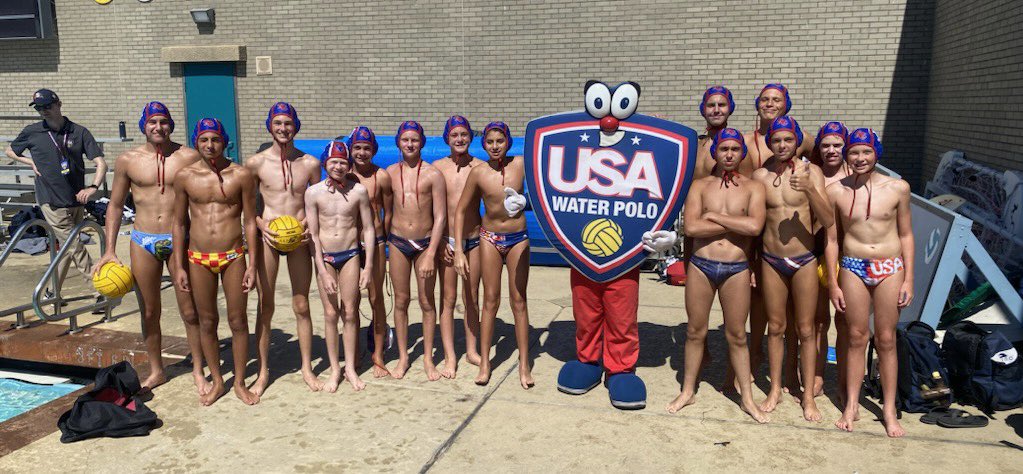 southcoastaqua's tweet photo. 14U Boys Red with Shieldy on day three of JUNIOR OLYMPICS!
#youthsports #teamwork #workethic #usawp #teammatesforlife #ourcoachesrock #uswp #usawaterpolo #juniorolympics #loyalty #clubloyalty https://t.co/cv9FQgwmwn