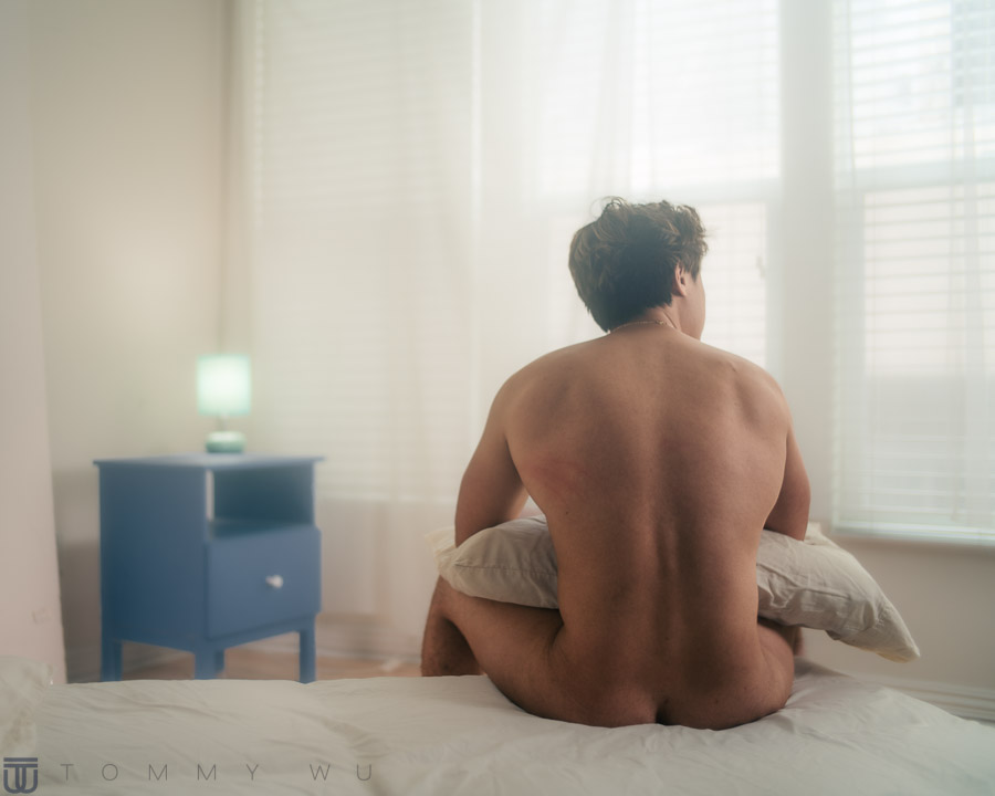 Objectified Series. Somlit (<a href="/somlit2/">so m li t</a>.0 on IG) loves Bruce Lee "because he's comfortable in his masculinity and is comfortable in his skin." 
#ObjectifiedSeries #AsianMen #SexyAsianMen #AsianMaleModel #NudeMale #MalePhotography #FineArtPhotography 
Link: tommywuphotography.com/objectified/