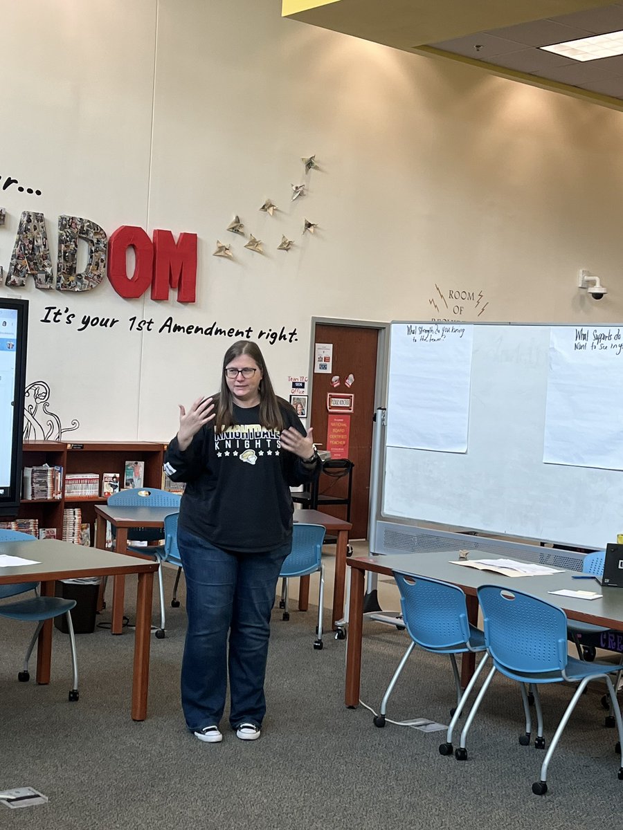 ReggieDawson10's tweet photo. @MrDawson1819 Knightdale HS English Retreat Part 2 https://t.co/F8ooODDynD