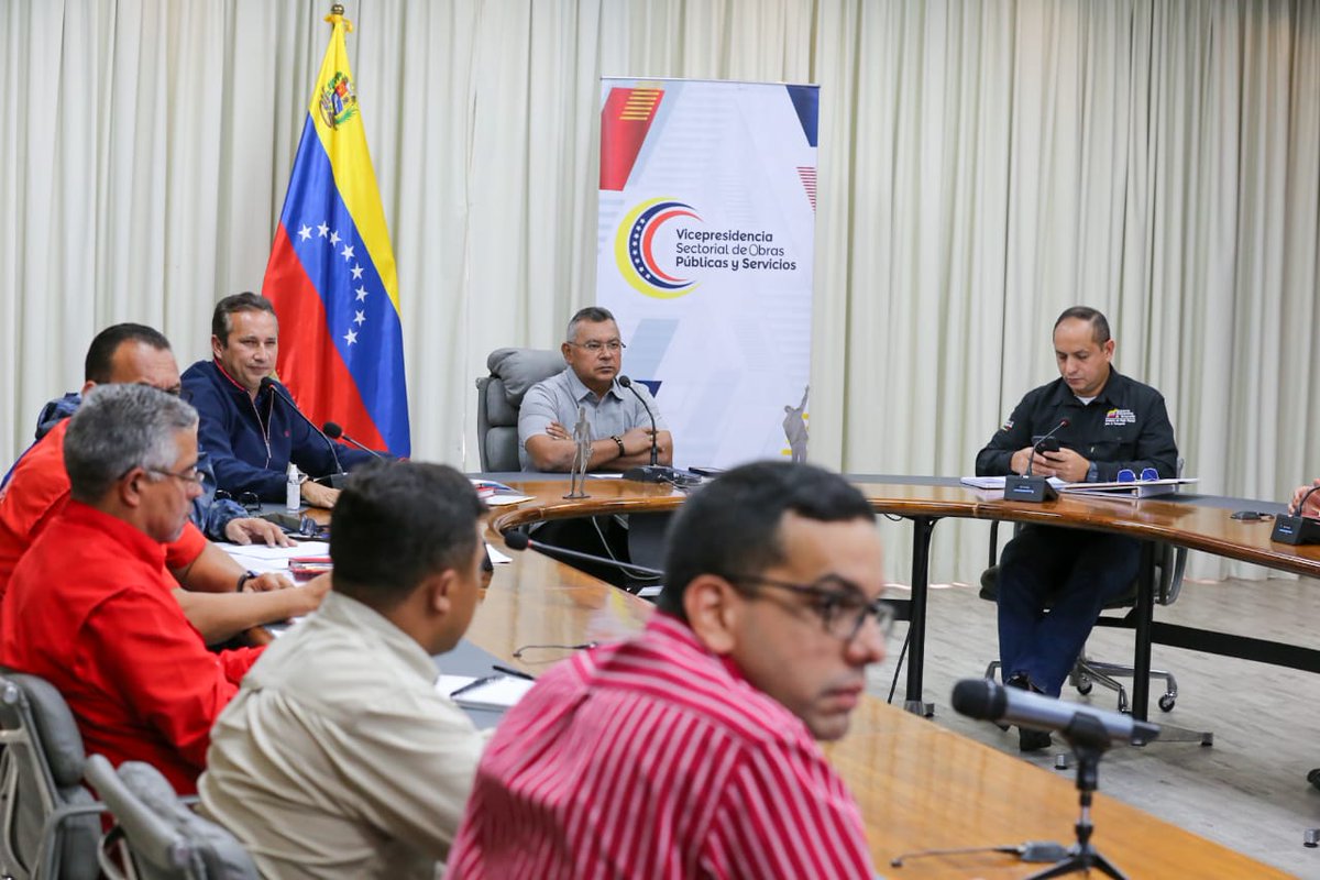 #AsíLoDijo || G/J  <a href="/NestorLReverol/">Néstor Reverol</a>: Priorizamos las vías agrícolas para fortalecer la economía de la entidad llanera y seguir sumando a la seguridad alimentaria del país

#CongresoMundialDePoesía