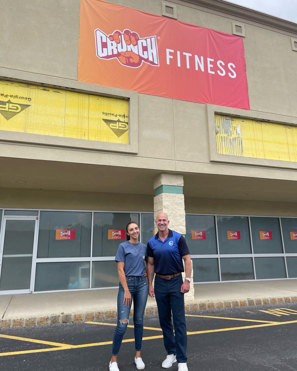 TheAbsCompany's tweet photo. #congratulations to Tara and Tim DeLorenzo on the purchase of their new Crunch Fitness in Hackettstown, NJ. #bigthings coming soon!! 
#win #partnership #abs #glutes #hiit https://t.co/w8Ps7cY40a https://t.co/jSVtOlAUKS