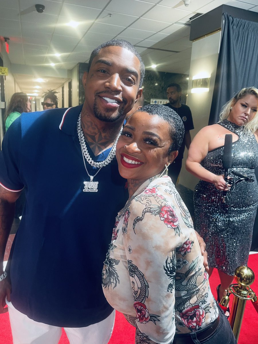 REALANDEXPLICIT tweet media