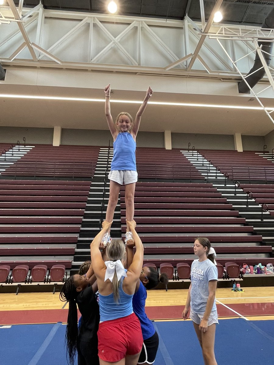 godragonscheer's tweet photo. We had a Party in the USA and especially at CHS for our 1st day of Summer Cheer Camp! Go Dragons! https://t.co/B2ZaVmDgtj