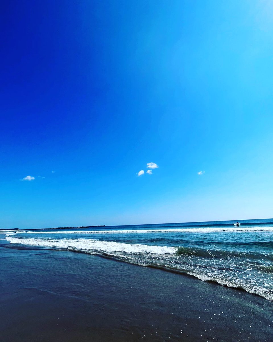 1173tsuto's tweet photo. 海の日は、海に行きたくなる
月曜日は憂鬱…ww

#週末サーファー
#海の日 https://t.co/js1zdMewVr
