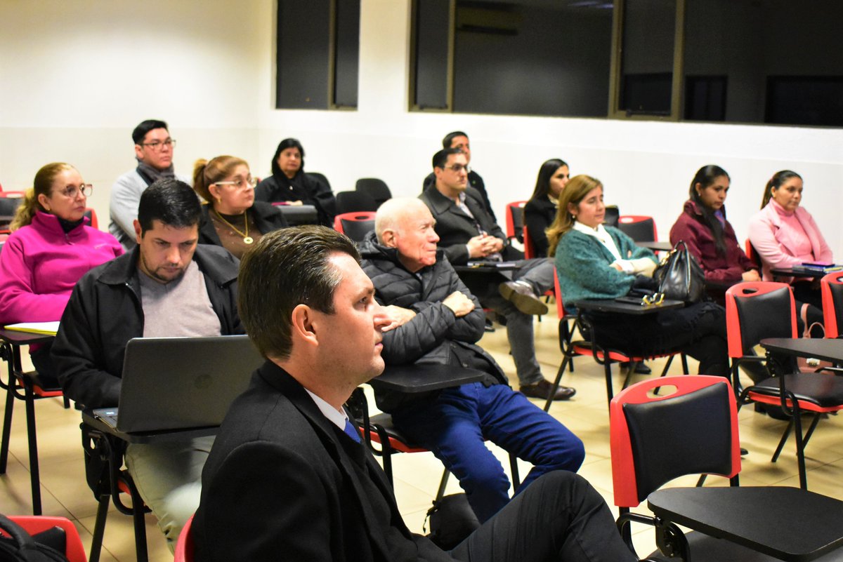 UNAE_Enc's tweet photo. #CapacitaciónDocente #FACAT #FCJHS 

👥 Docentes de FACAT y FCJHS participan de una capacitación, organizada por la Dirección Académica General y el Departamento de Aseguramiento de la Calidad de la UNAE. https://t.co/CXQVXFS7bW