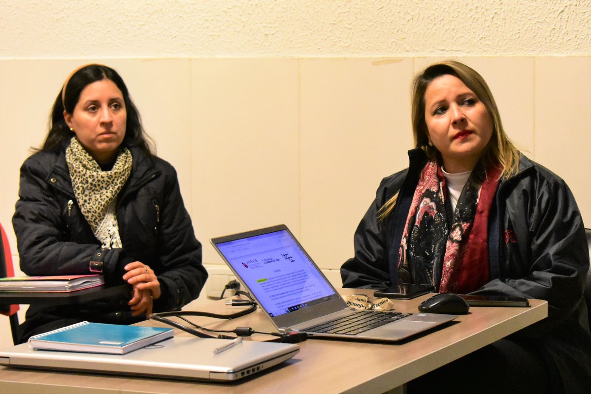 UNAE_Enc's tweet photo. #CapacitaciónDocente #FACAT #FCJHS 

👥 Docentes de FACAT y FCJHS participan de una capacitación, organizada por la Dirección Académica General y el Departamento de Aseguramiento de la Calidad de la UNAE. https://t.co/CXQVXFS7bW