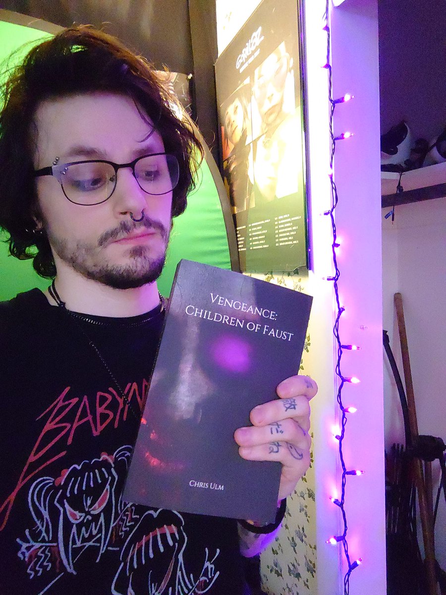 vengeance_books's tweet photo. Small shipment of signed Books just came in. Hit me up if you want one. $20 #lookingforreaders #AuthorsOfTwitter https://t.co/ZL0fns5xO5