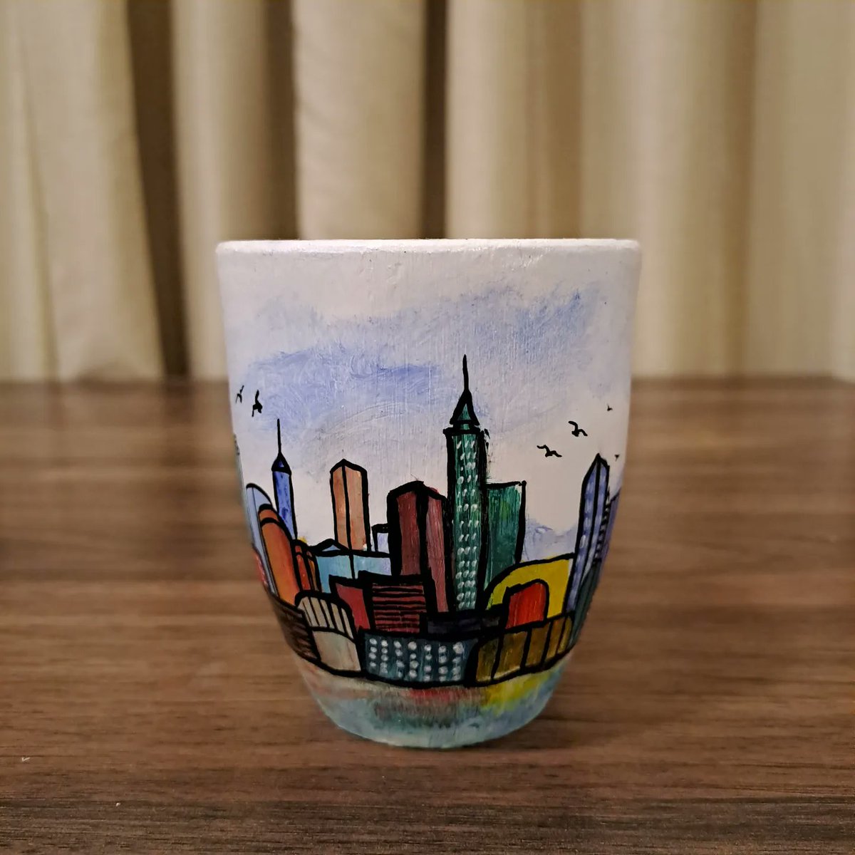 artbysitwat's tweet photo. Whimsical city ❤️
#artbysitwatfatima #painter #ArtistOnTwitter #decoration #giftideas #gift #customizable #commissionsopen #artist #acrylicpainting #homedecor #artdeco #shelfdecor https://t.co/eusLRy1yRy