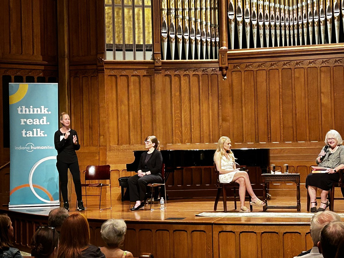 EdwardFrantz's tweet image. What a wonderful InConversation! Using the sense of abandonment in the post industrial Midwest to create #theRabbitHutch. Author Tess Gunty with Susan Neville. @INHumanities @INAuthorsAwards