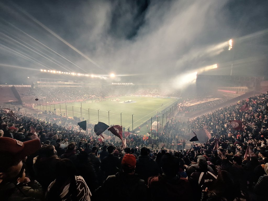 fernandogt148's tweet photo. #VamosLanusCarajo 🇱🇻🇱🇻🇱🇻 https://t.co/yQmmgUnpQs