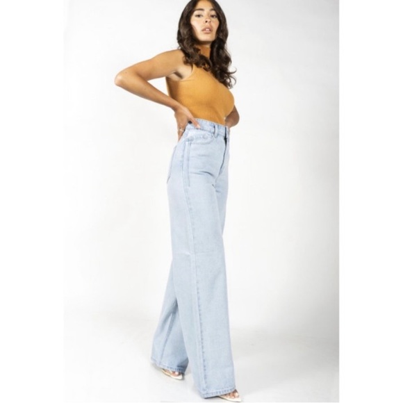 LobnerAnna's tweet photo. So good I had to share! Check out all the items I'm loving on @Poshmarkapp #poshmark #fashion #style #shopmycloset #gap #skinnyfries: https://t.co/FjEzQuFeWn https://t.co/qVjegq9X5H