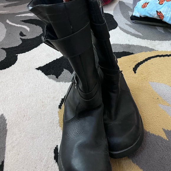 beyond_attire's tweet photo. So good I had to share! Check out all the items I'm loving on @Poshmarkapp #poshmark #fashion #style #shopmycloset #harleydavidson: https://t.co/vF2k8mjK3t https://t.co/i2CQ1Tk5Ua