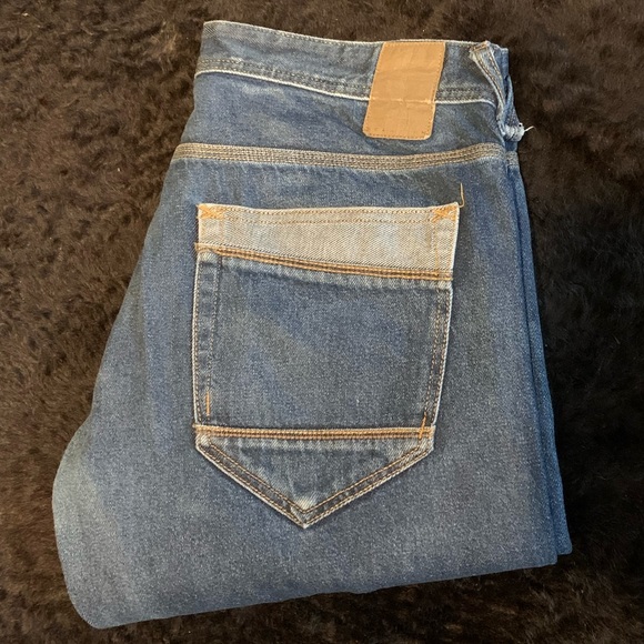 So good I had to share! Check out all the items I'm loving on <a href="/Poshmarkapp/">Poshmark</a> #poshmark #fashion #style #shopmycloset #silverjeans #hudsonjeans #seanjohn: posh.mk/zstm2yDhwBb