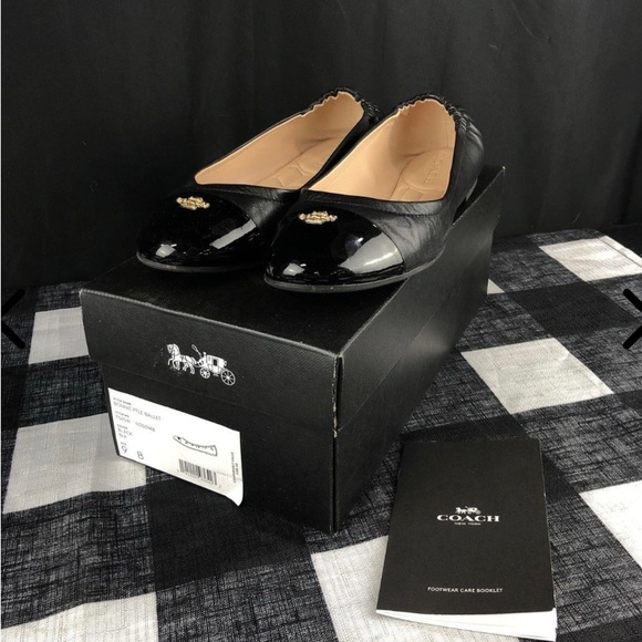 HenryWyatt's tweet photo. So good I had to share! Check out all the items I'm loving on @Poshmarkapp #poshmark #fashion #style #shopmycloset #coach: https://t.co/fYNNR5wDqH https://t.co/Bt56n7Br3r