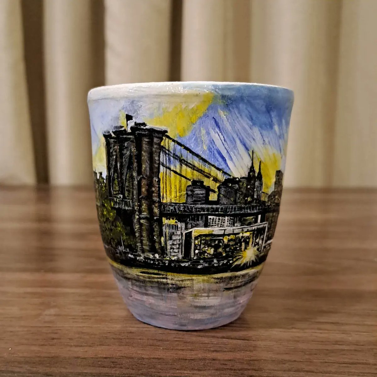artbysitwat's tweet photo. I painted the NYC skyline on this clay cup 🌟💫✨️🌇
#artbysitwatfatima #painter #ArtistOnTwitter #decoration #giftideas #gift #customizable #commissionsopen #artist #acrylicpainting #homedecor #artdeco #shelfdecor https://t.co/12LJxQR05W