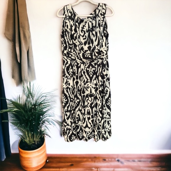 cygnet_studio's tweet photo. So good I had to share! Check out all the items I'm loving on @Poshmarkapp from @BethanyBlondie @Preppypumpkin36 #poshmark #fashion #style #shopmycloset #northstyle #yalosangeles #goldengoose: https://t.co/gNDSlUBTAt https://t.co/tZKO0uOUEX