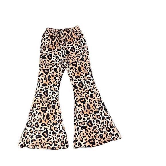 spoolovecleo's tweet photo. So good I had to share! Check out all the items I'm loving on @Poshmarkapp #poshmark #fashion #style #shopmycloset #rubysrubbish #giorgioarmani #nfl: https://t.co/umkf2YXp9K https://t.co/boLzZSBRiF