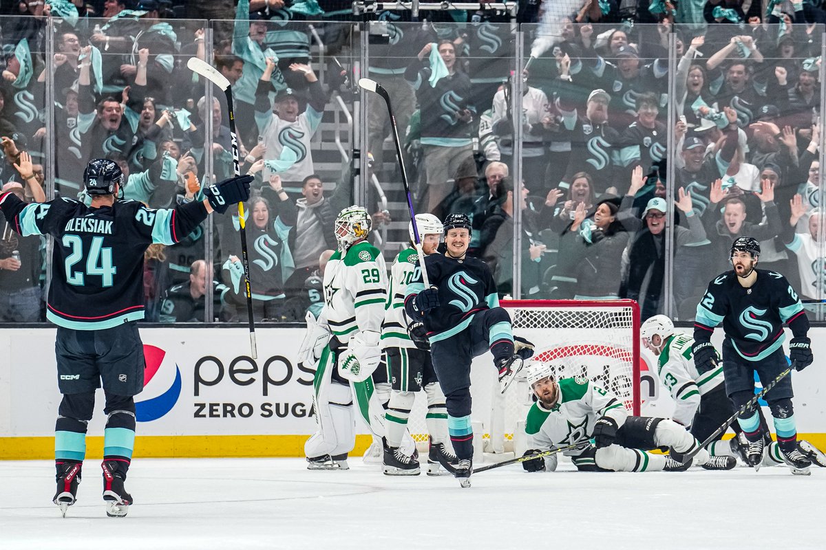 SeattleKraken's tweet image. #IsItOctoberYet?