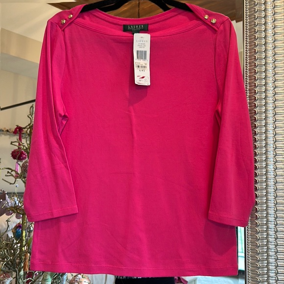 So good I had to share! Check out all the items I'm loving on <a href="/Poshmarkapp/">Poshmark</a> #poshmark #fashion #style #shopmycloset #clarins #whitehouseblackmarket #laurenralphlauren: posh.mk/GwcbafHhwBb