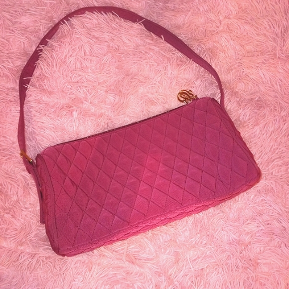 MiMiWells20's tweet photo. So good I had to share! Check out all the items I'm loving on @Poshmarkapp #poshmark #fashion #style #shopmycloset #verabradley #callielives: https://t.co/3lFhznCtT5 https://t.co/T7bRCWl1iU