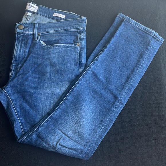 GROD7615's tweet photo. So good I had to share! Check out all the items I'm loving on @Poshmarkapp #poshmark #fashion #style #shopmycloset #framedenim #wallflower #kancan: https://t.co/kOJpWOBmHL https://t.co/EGks8o6gu0