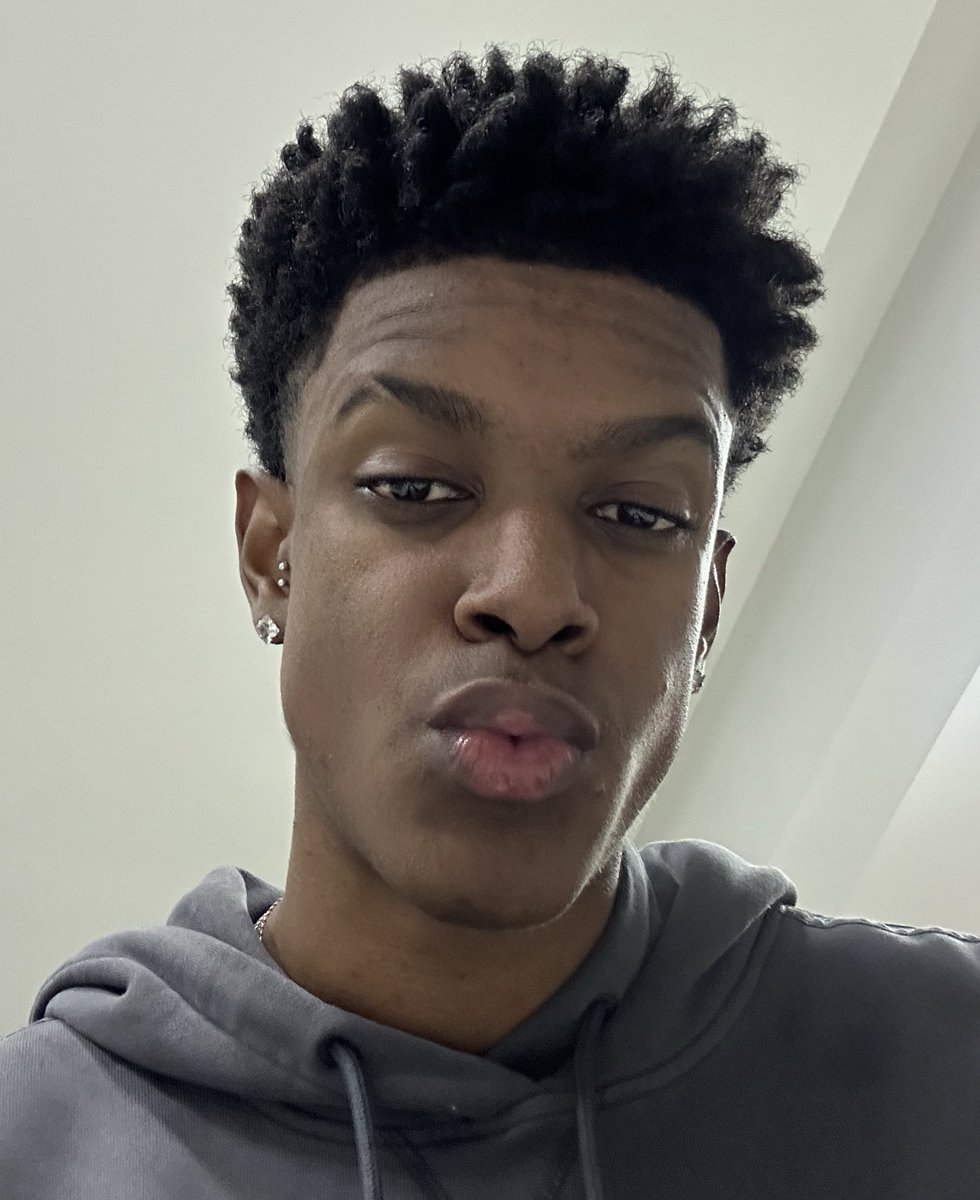 buerin on Twitter "Isso aí meu negão, faz piada com a sua cor pra