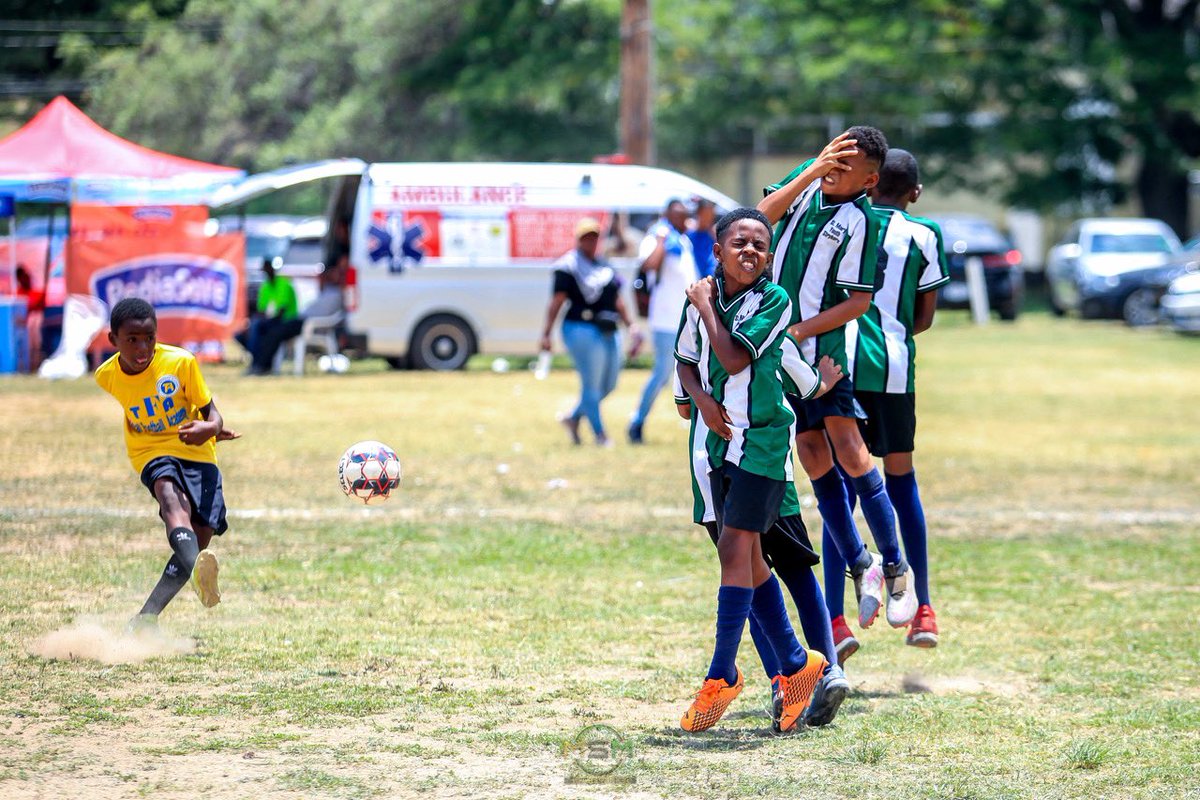 McNameeSports's tweet photo. Yardie Sports Pediasure Youth Soccer Cup 2023
#pediasure #duracell #vmgroup #trujuice #cityfusion #tfa #redemption #bendersfa #sports #football #soccer #mcnameesportsmedia #msm https://t.co/fs0vLTtekO