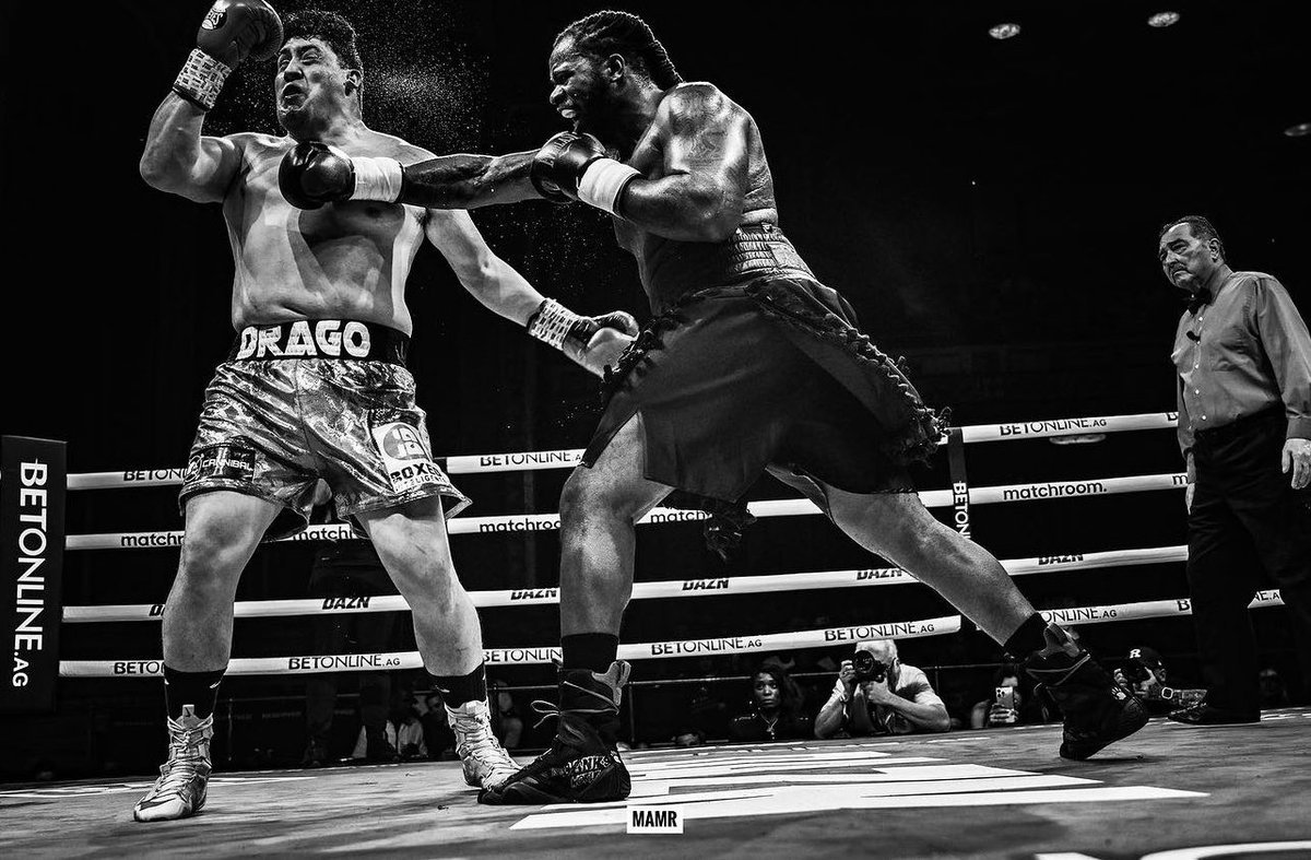 INTENSE HEAVYWEIGHT ACTION FROM @JermaineFrankl6 CAPTURED BY @Myartmyrules @DAZNBoxing