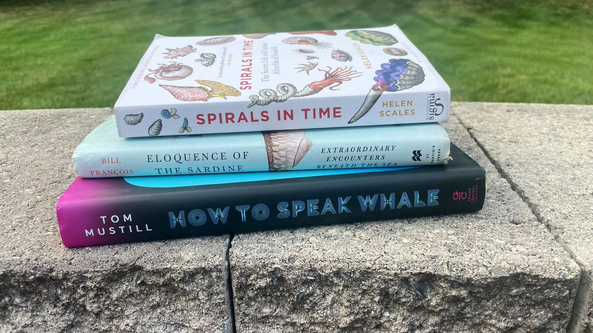 I really miss writing book recs for Earth Optimism so here are my favorite books so far this summer (clearly I had a theme going)

🐋 How to Speak Whale by @tommustill 

🐟 Eloquence of the Sardine by @BillFrancois24

🐚 Spirals in Time by @helenscales 

Nature book club anyone?!