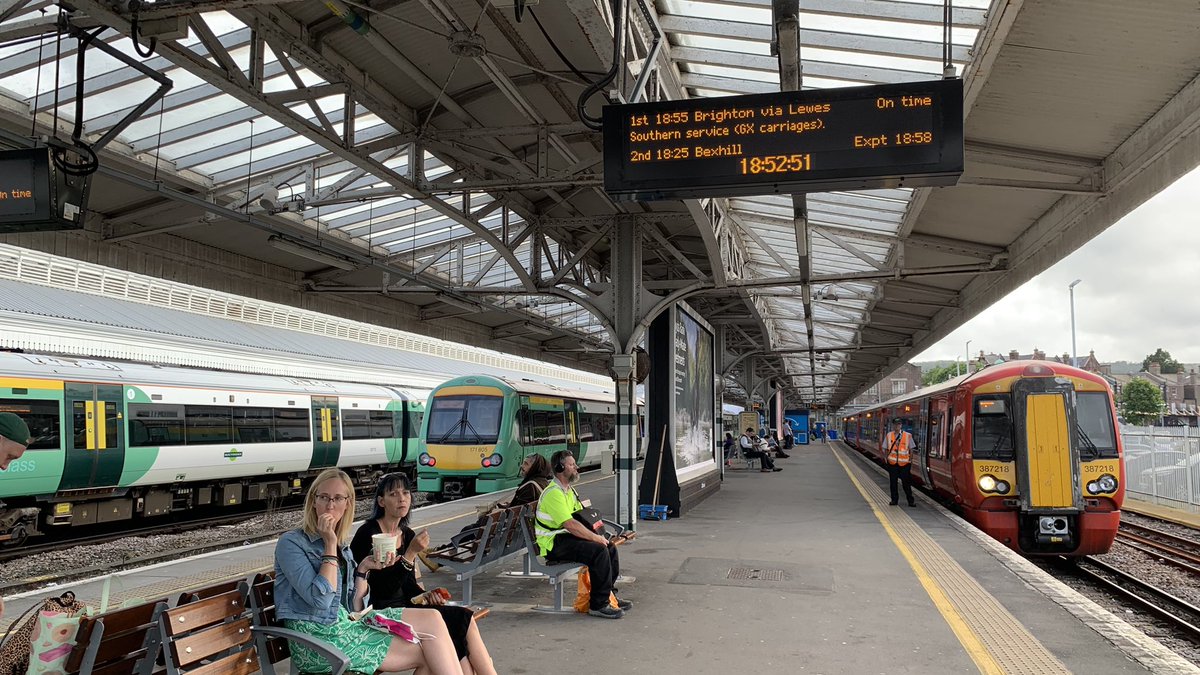LudwigTails's tweet image. Arrived back in Eastbourne on @SouthernRailUK #class171 805. I honestly love these trains a lot and I will defiantly like to come back and ride them again. It didn’t go anywhere cuz there was a trespasser on the line. Oof. Bye class 171! 

#southernrail #southernrailuk #turbostar