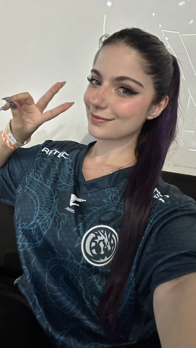 Los chicos de @LeviatanGG me regalaron su remera con mi Nick atr&aacute;s 🥳 que dicen, me queda bien? 👀 https://t<a class="tags" target="_blank" title="On Twitter" href="/?out=eyJ0eXAiOiJKV1QiLCJhbGciOiJIUzUxMiJ9.eyJpYXQiOjE3MjAyMzQ1ODAsImlzcyI6InR3cG9ybnN0YXJzLmNvbSIsIm5iZiI6MTcyMDIzNDU4MCwiZXhwIjoxNzUxNzcwNTgwLCJyZWRpcmVjdF91cmwiOiJodHRwczovL3R3aXR0ZXIuY29tL0xldmlhdGFuR0cifQ.A3DIGdos9y3113aN3D8MGt4j4m-r7p6kC3quAtfS3izTJpxIL4oG3yn051682gg1hxN7N2t38hmdyCf5Fxvlrg">@LeviatanGG</a><a href="/tag/bienvenidoadd2"class="tags"><span>#bienvenidoadd2</span></a>