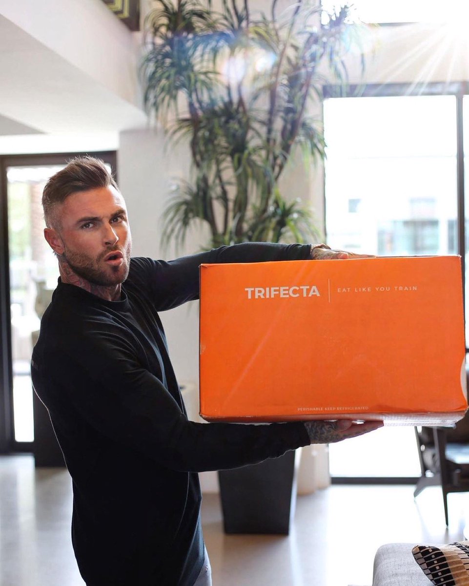 . @alexmichaelturner IMMMM ON A NEW LEVEL A,
I could not be more satisfied with the quality and taste of <a href="/TrifectaSystem/">TRIFECTA</a> nutrition 
You can literally take 40% OFF your order by using the link in my bio, and can take the guess work and time out of meal prepping today