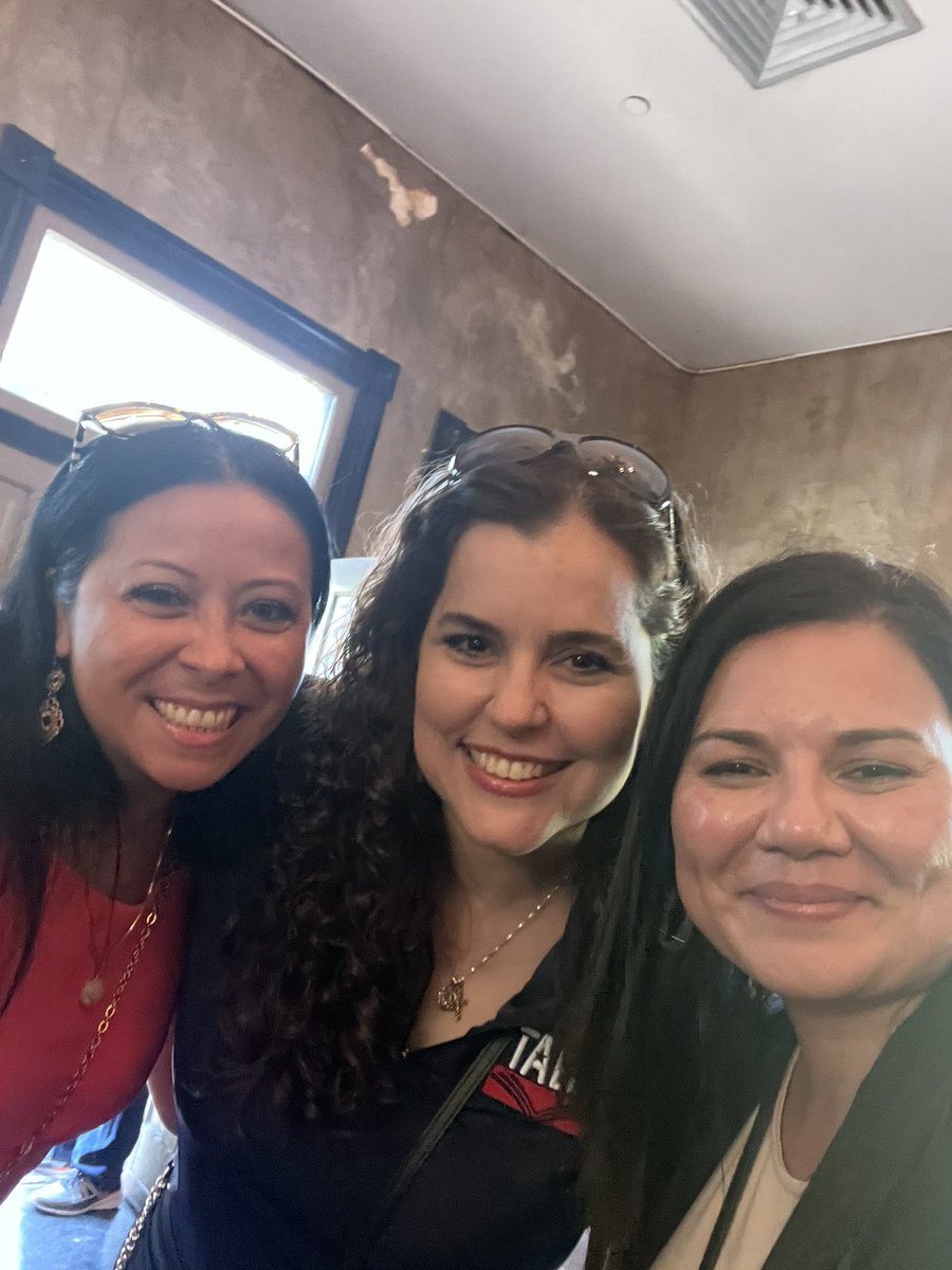 BGonzalezMED's tweet photo. Attended the 1st HAABE Meet &amp; Greet in San Antonio, TX. We had a blast!!! @HAABE_ @summit_k12 @VELAZQUEZ–PRESS @GreatMindsEd #2023 https://t.co/9qCGD9Y3yg