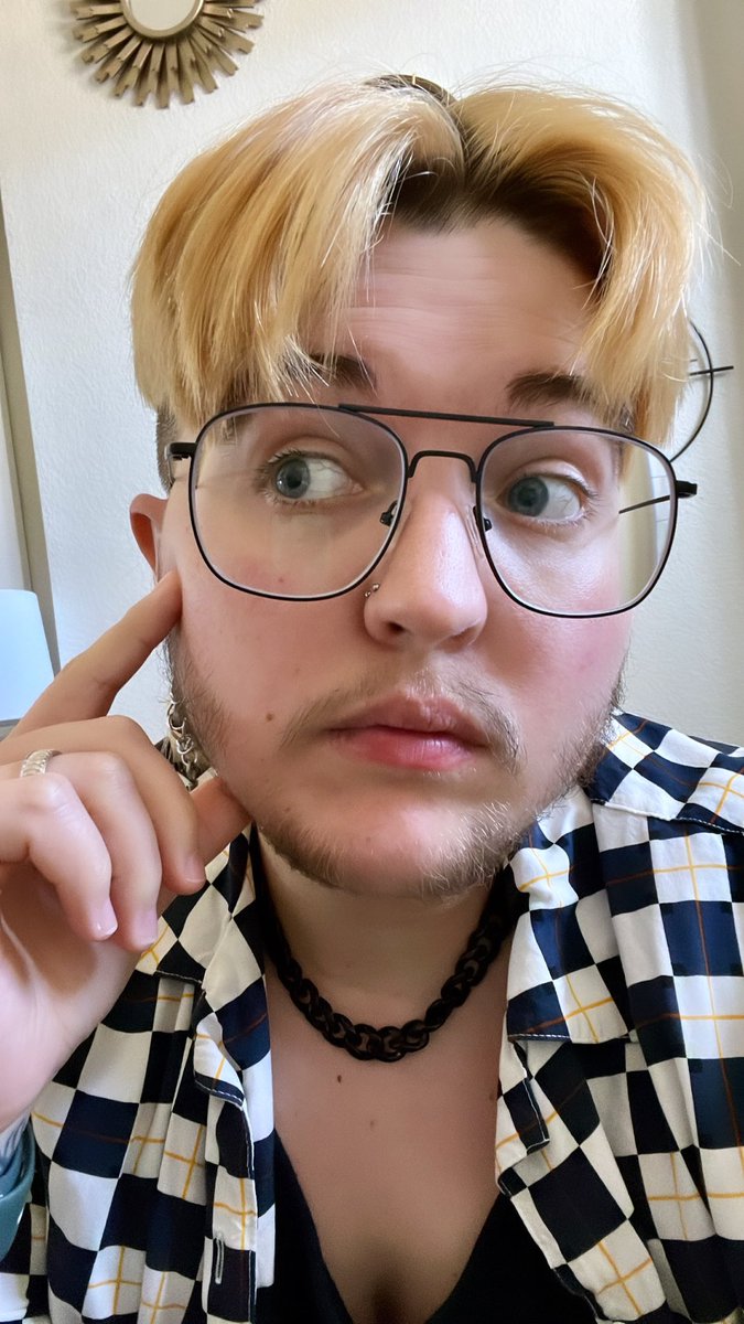 i rarely post here, so have a lil snackems