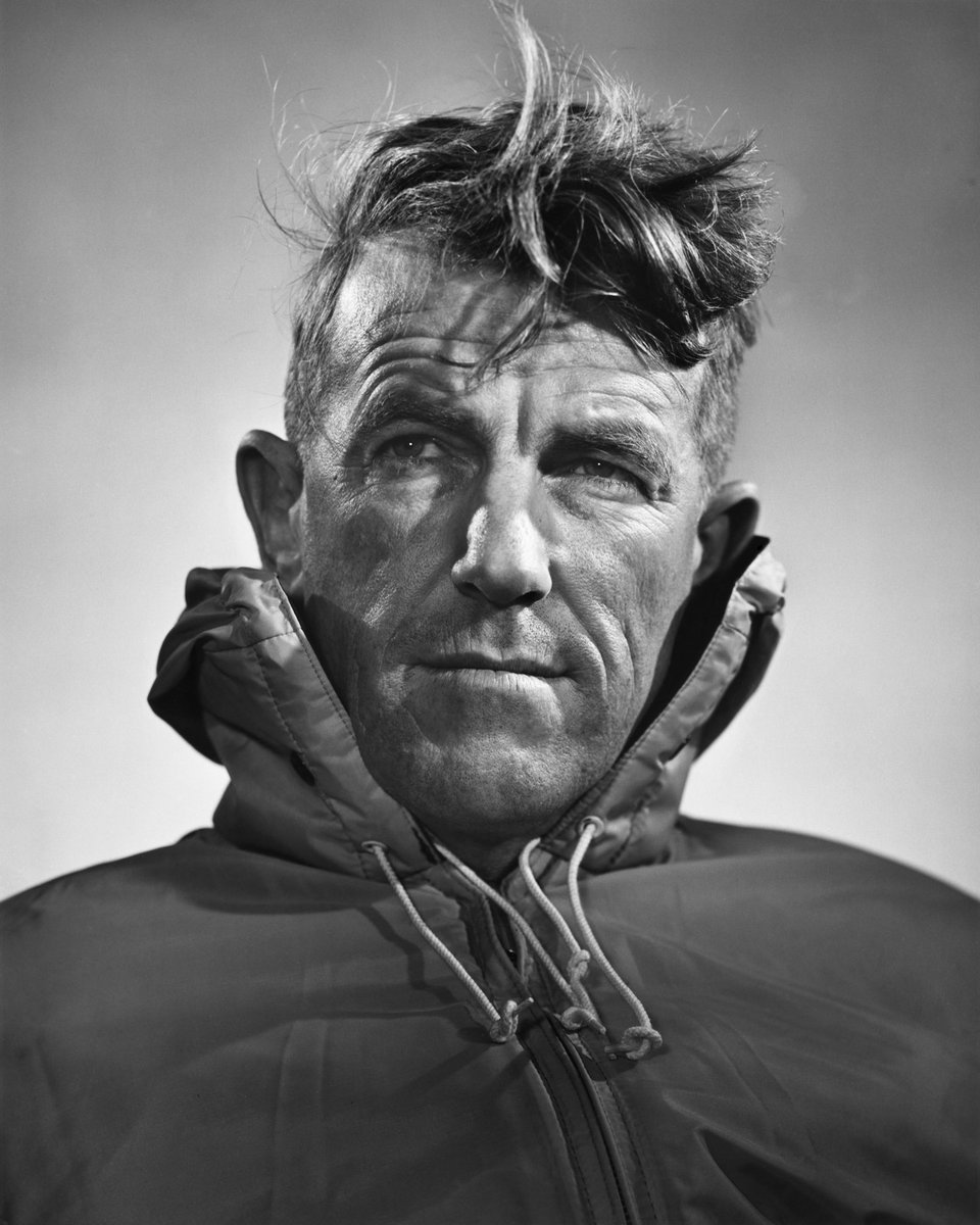 URDailyHistory's tweet photo. 20 July 1919: Edmund #Hillary, who with #Sherpa Tenzing #Norgay was the first man to summit Mount #Everest, is born in Auckland, New Zealand. He died on January 11, 2008 in Auckland. #mountaineer #history #HappyBirthday #OTD #ad https://t.co/NnJaWAYBOh https://t.co/ho9gKAXCaf