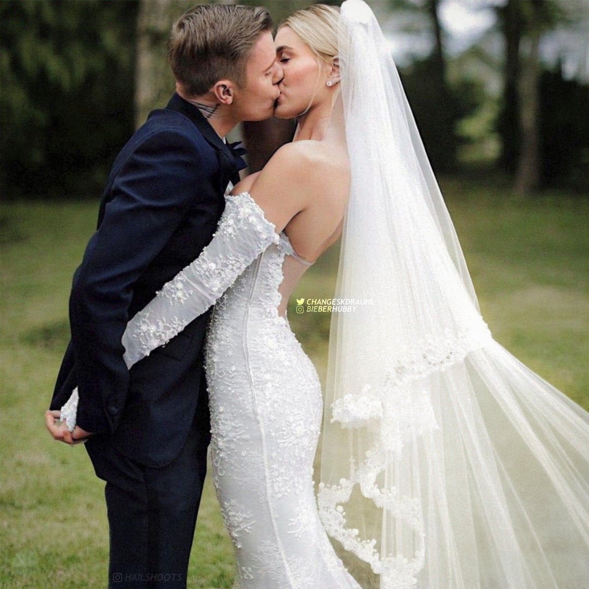 valdbizzle's tweet photo. justin bieber y hailey siendo la pareja más estable de Hollywood después de 5 años de matrimonio apesar de el odio que reciben a diario y los rumores y chismes que le crean venciendo todo pronóstico que todos aseguraban que solo durarían unos meses.. https://t.co/Mewq74AuAP