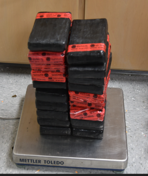Border Crisis: Officers Seize Over $1 million in Cocaine at Port of Entry: by Rich Mitchell at CDN -  

LAREDO, Texas—U.S. Customs and Border Protection, Office of Field Operations officers assigned to the Juarez-Lincoln Bridge and Colombia-Solidarity… https://t.co/V35rLhjH3t https://t.co/4fiTiXXj1K