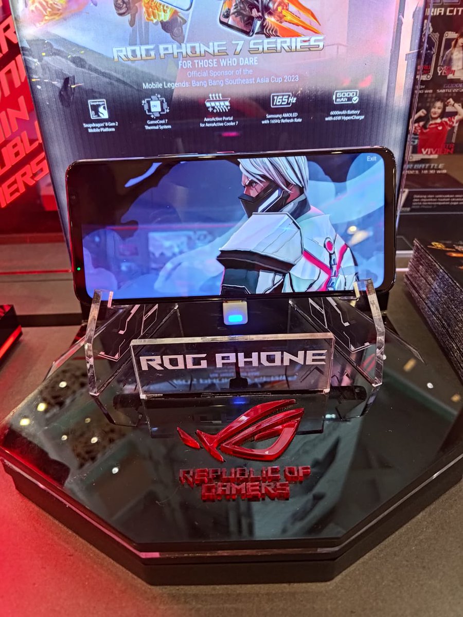 wellabcd's tweet image. ASUS #ROGPHONE7ID dibanderol dengan harga: 
ROG Phone 7 Ultimate (16/512GB) Rp 18.999.000
ROG Phone 7 (12/256GB) Rp 13.999.000
ROG Phone 7 (8/256GB) Rp 10.999.000
#FORTHOSEWHODARE #WRCROG7ID @ASUS_ROG_ID @Travelerien