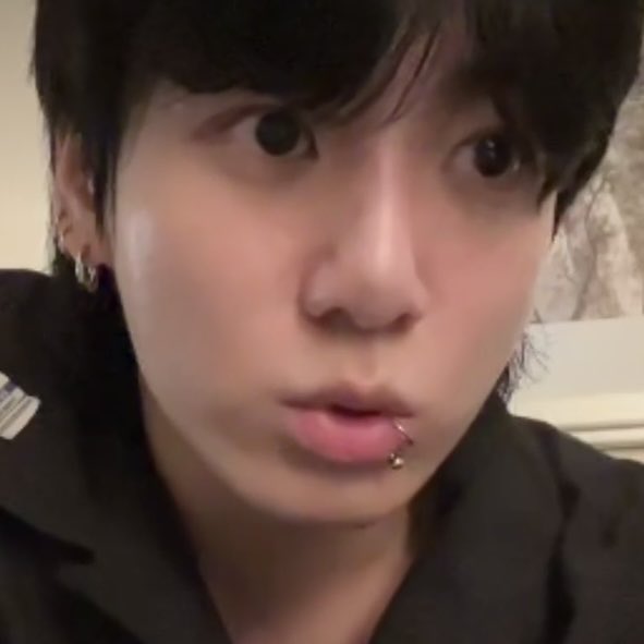 newhere.⁷🐰ྀི #𝘈𝘙𝘐𝘙𝘈𝘕𝘎 tweet media